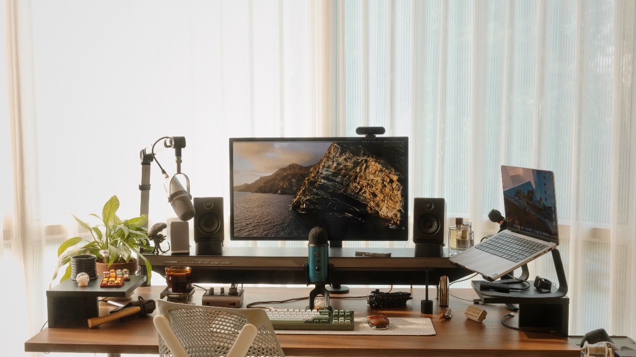 Innovative Monitor Stand Solutions for Modern Workspaces