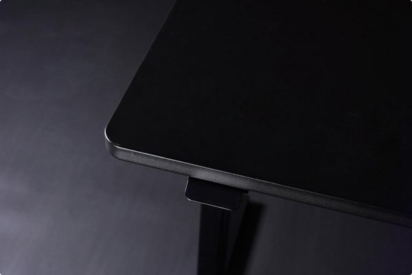 Hexcal Standing Desk's black minimalism aesthetics.